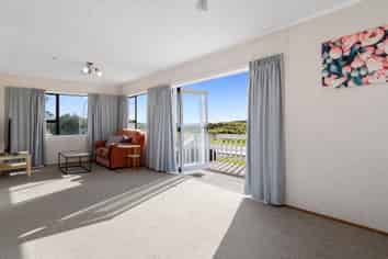 758A Papamoa Beach Road, Papamoa