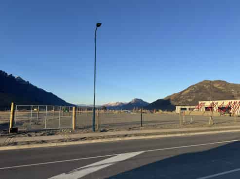 2,200sqm Fully Fenced Yard