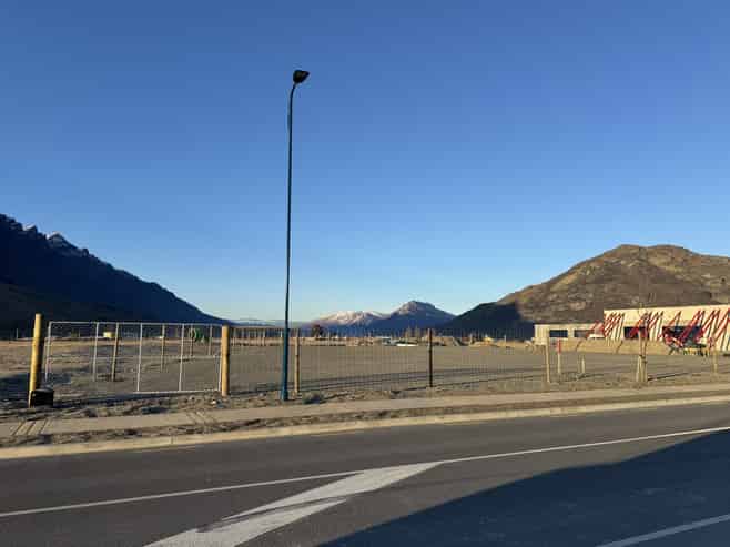 2,200sqm Fully Fenced Yard