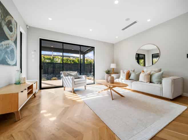 2 Hanikura Street, Long Bay