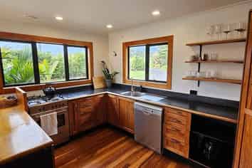 582 Upper Pitone Road, Pitone