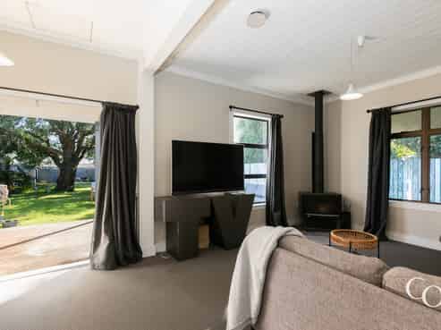 8 Tomoana Road, Mahora