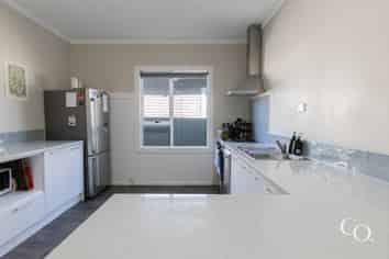 8 Tomoana Road, Mahora