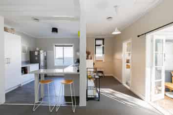 8 Tomoana Road, Mahora