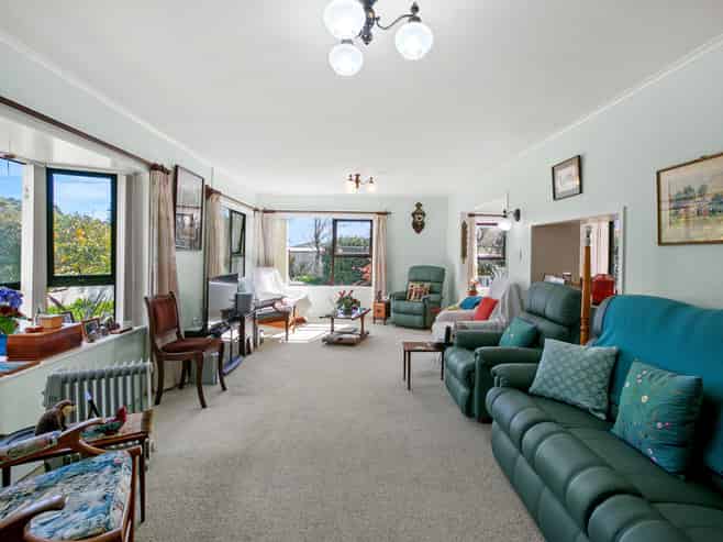 53 McFarlane Street, Oakura