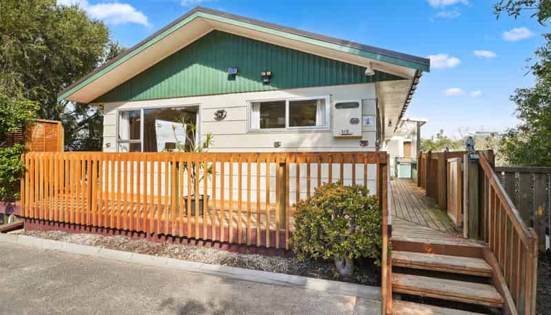 1/5 Zita Avenue, Matakatia
