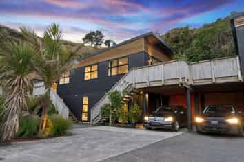 12 Appleton Place, Karori