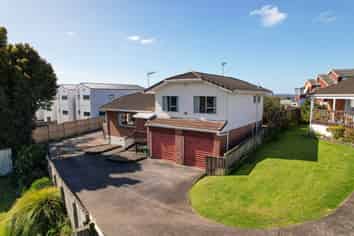 1/8 White Heron Drive, Massey