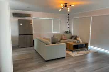 2/8 Freeland Avenue,, Mount Roskill