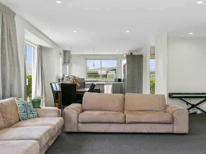 20 Bastille Court, Rangatira Park