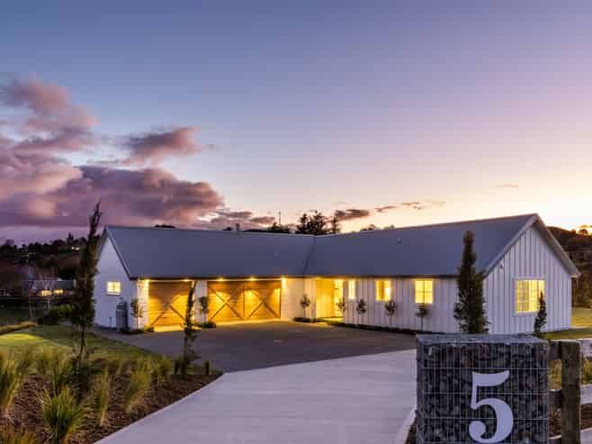 5 Lens Way, Acacia Bay