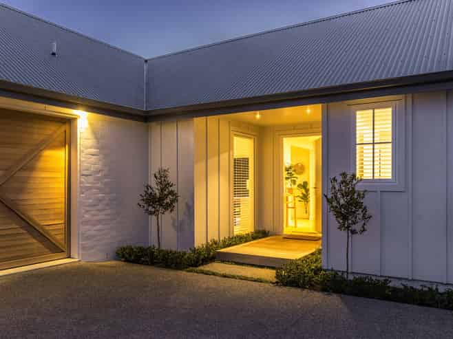 5 Lens Way, Acacia Bay