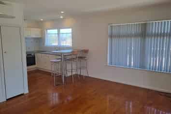 1/8 Lindsay Place, Hillsborough
