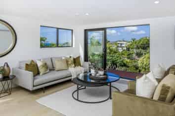 7 Tapatai Place, Castor Bay