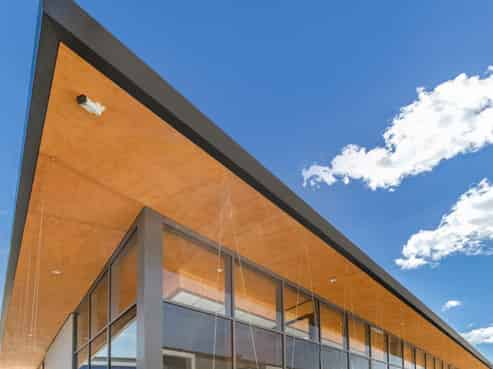 High-spec Silverdale office with profile