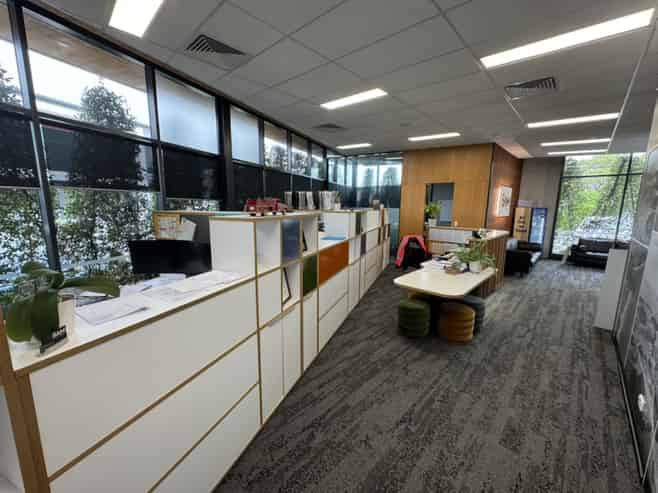 High-spec Silverdale office with profile