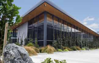 High-spec Silverdale office with profile
