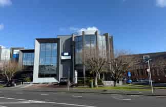 MODERN OFFICE SPACE AVAILABLE IN NEWMARKET
