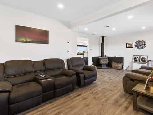 8 Arowhenua Station Road, Levels