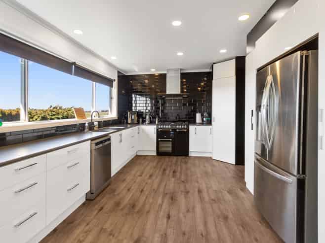 8 Arowhenua Station Road, Levels