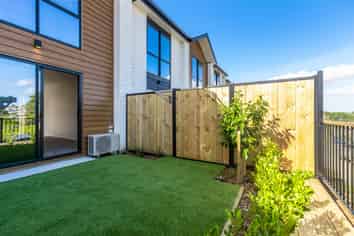 5/172 Don Buck Road, Massey