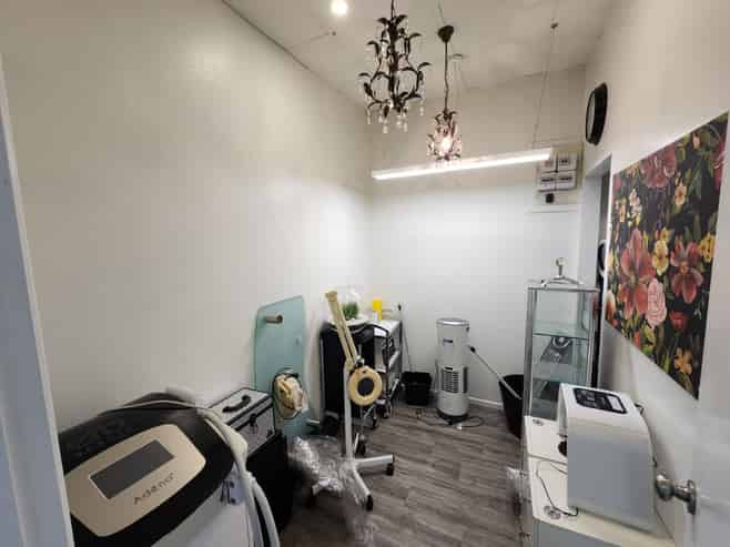 Versatile, well-presented Clinic/Office Space