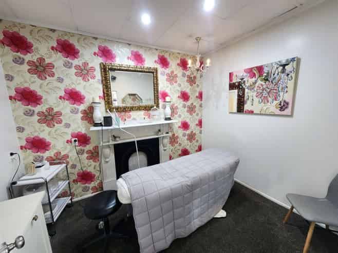 Versatile, well-presented Clinic/Office Space