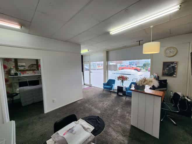 Versatile, well-presented Clinic/Office Space