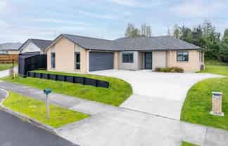 18 Patatee Terrace, Baverstock