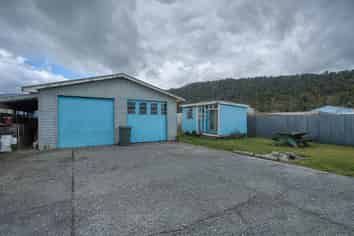 8 Wanganui Flat Road, Harihari