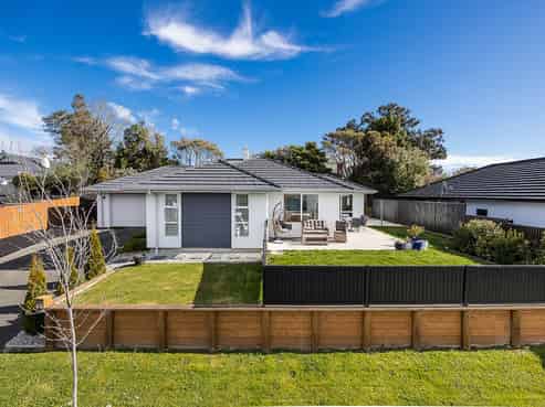 63 Owhiro Avenue, Mosgiel