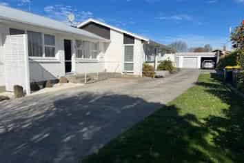 2/15 Bowen Street, Upper Riccarton