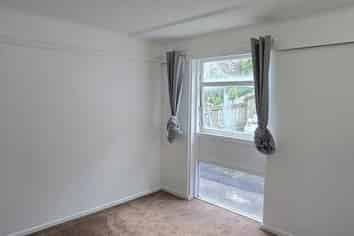 2/9 Epsom Way, Karori