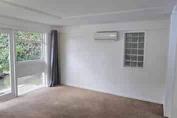 2/9 Epsom Way, Karori