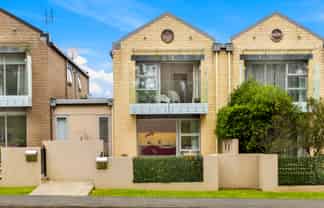 325 Millwater Parkway, Millwater