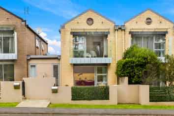 325 Millwater Parkway, Millwater