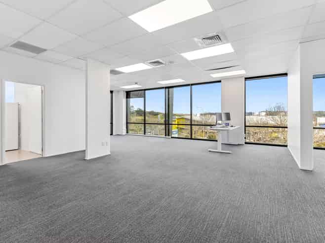Office with great parking opposite Albany Mega