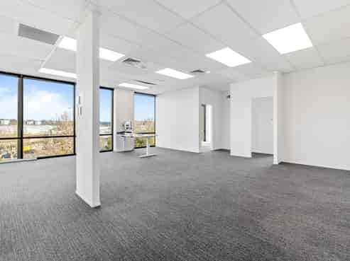Office with great parking opposite Albany Mega