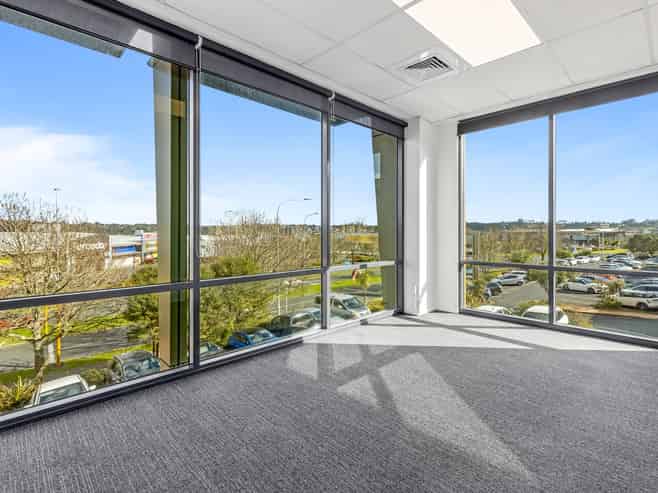Office with great parking opposite Albany Mega