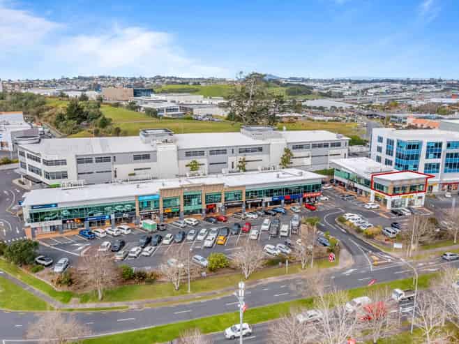 Office with great parking opposite Albany Mega
