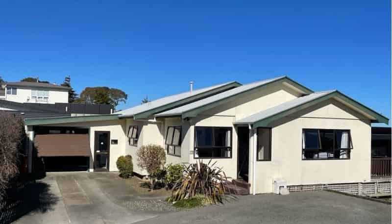 13 Rawhiti Place, Saint Johns Hill