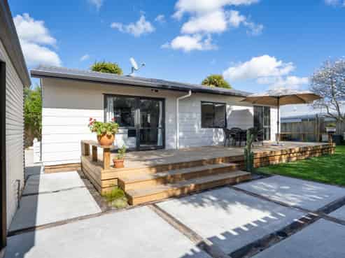 81A Thompson Street, Leamington