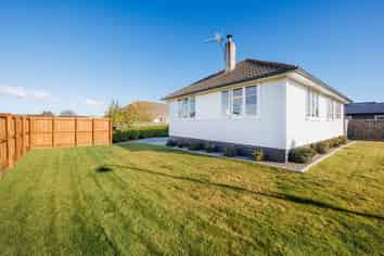 2 Avon Terrace, Roslyn