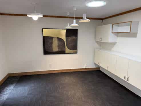 80sqm office, medical or professional unit