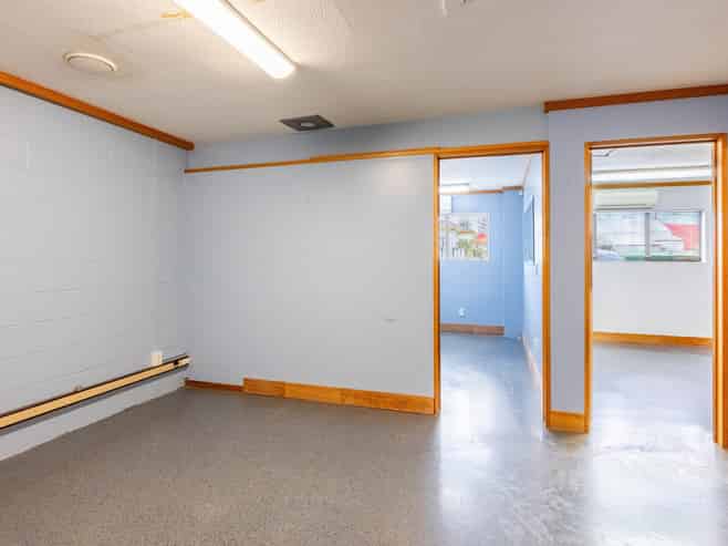 80sqm office, medical or professional unit