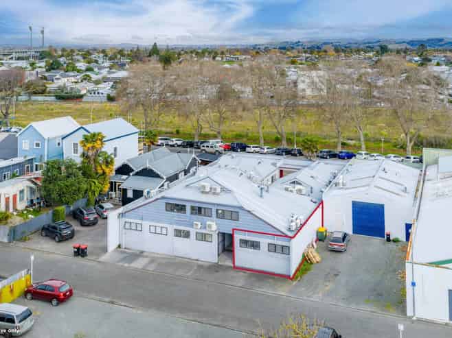 80sqm office, medical or professional unit