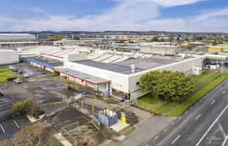 Large industrial warehouse - low office ratio