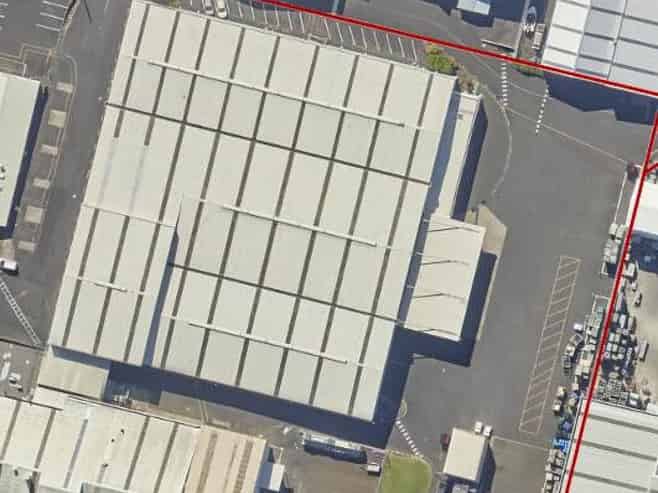Large industrial warehouse - low office ratio