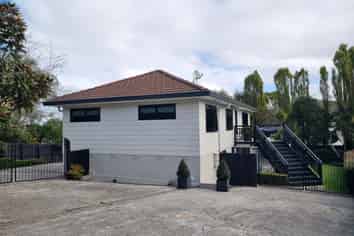 18 Sandgate Ave, Botany Downs