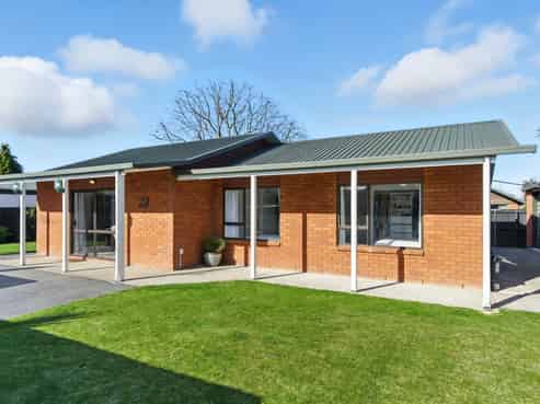 3B Cobden Place, Woodend